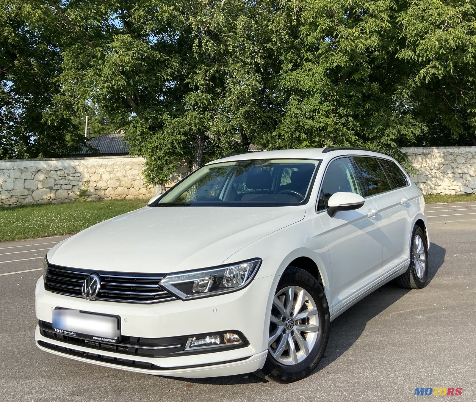 2018' Volkswagen Passat photo #2