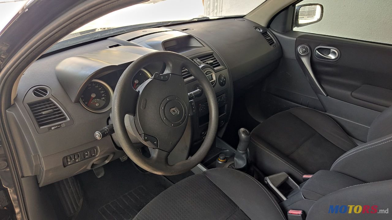 2005' Renault Megane photo #6