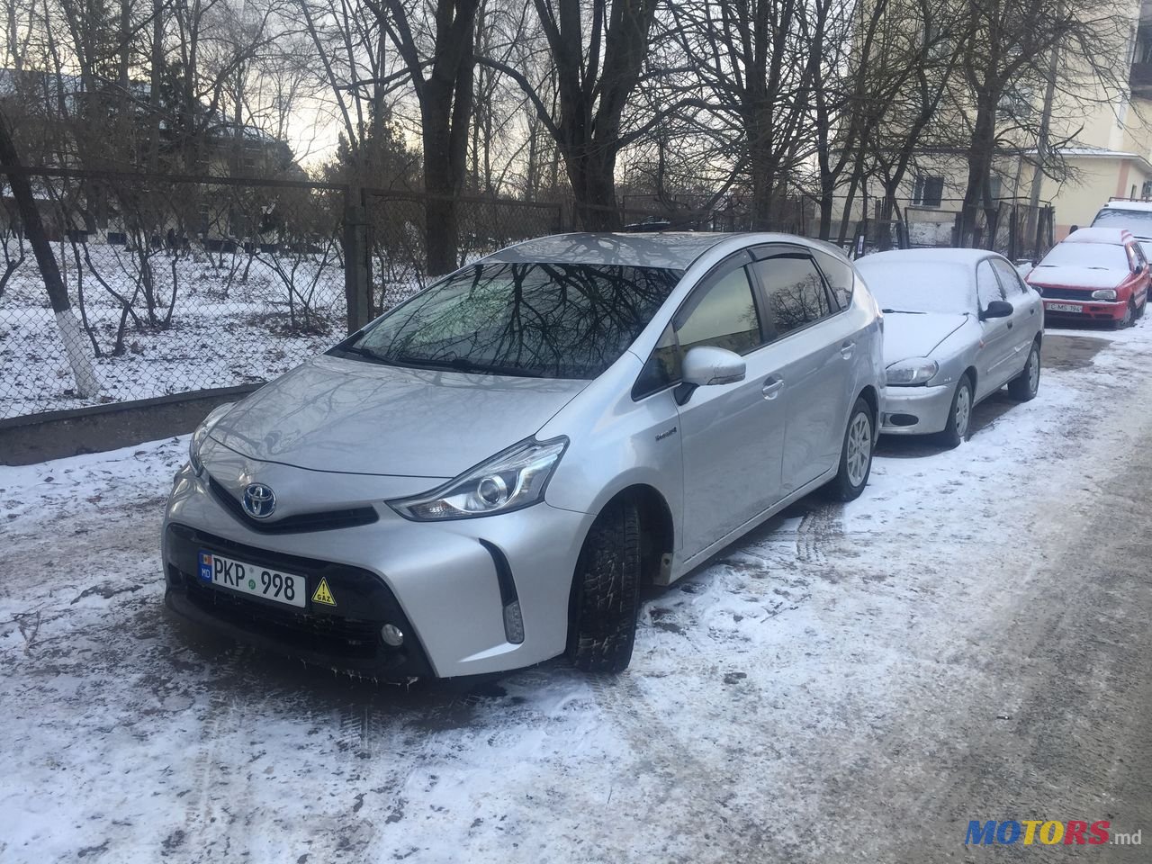 2015' Toyota Prius Plus photo #2