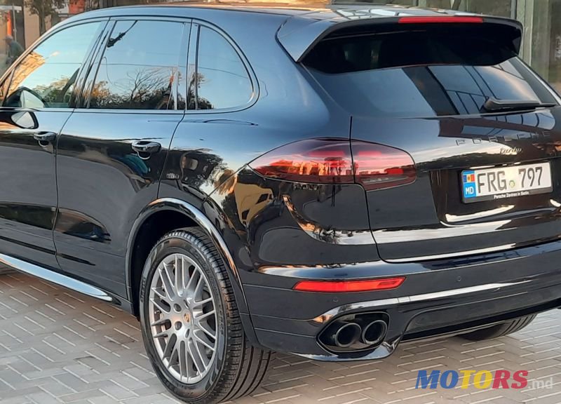 2017' Porsche Cayenne photo #1