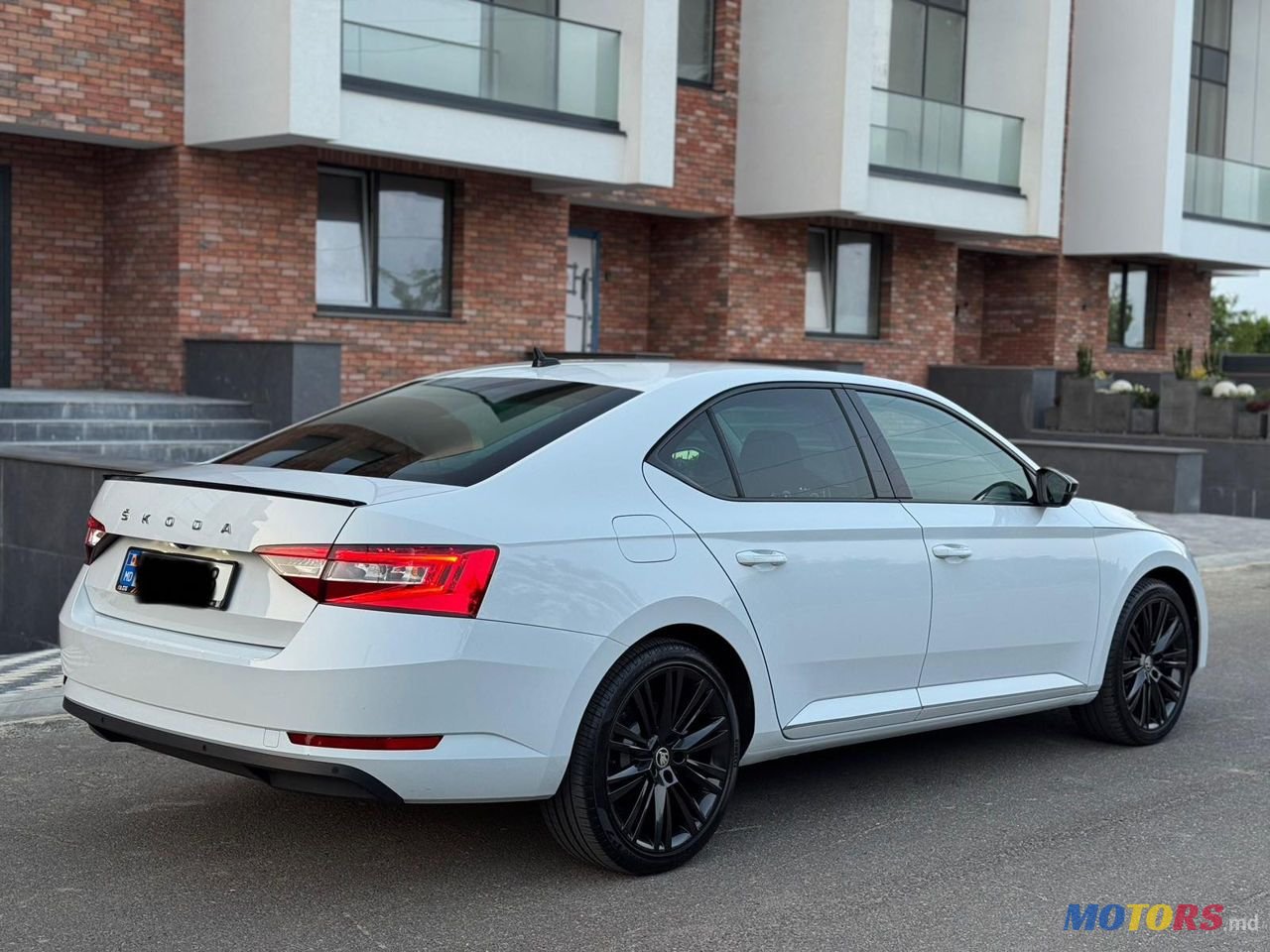 2021' Skoda Superb photo #5