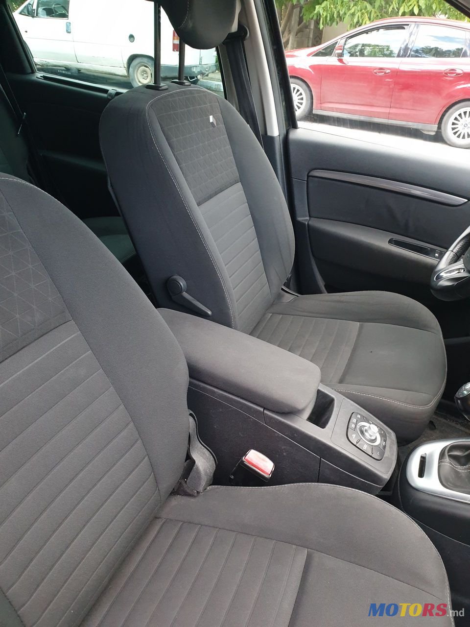 2014' Renault Scenic photo #6