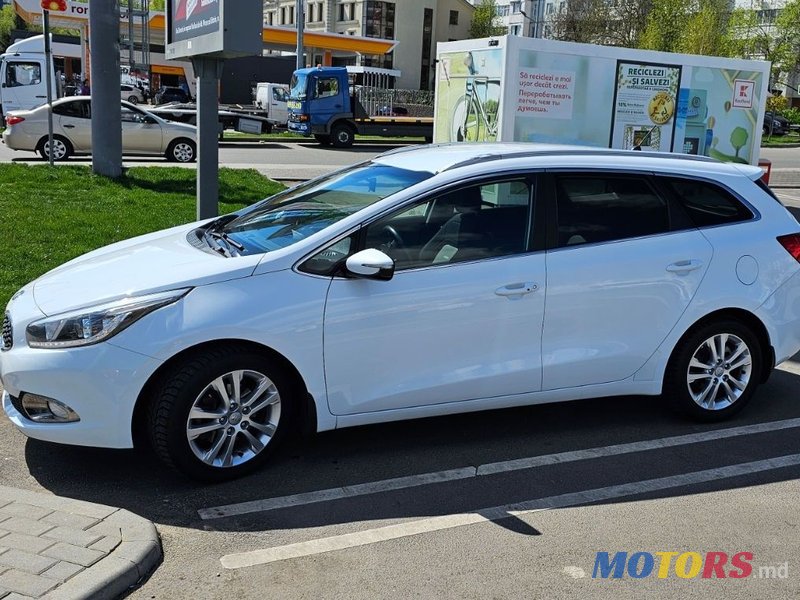 2013' Kia Ceed Sw photo #1