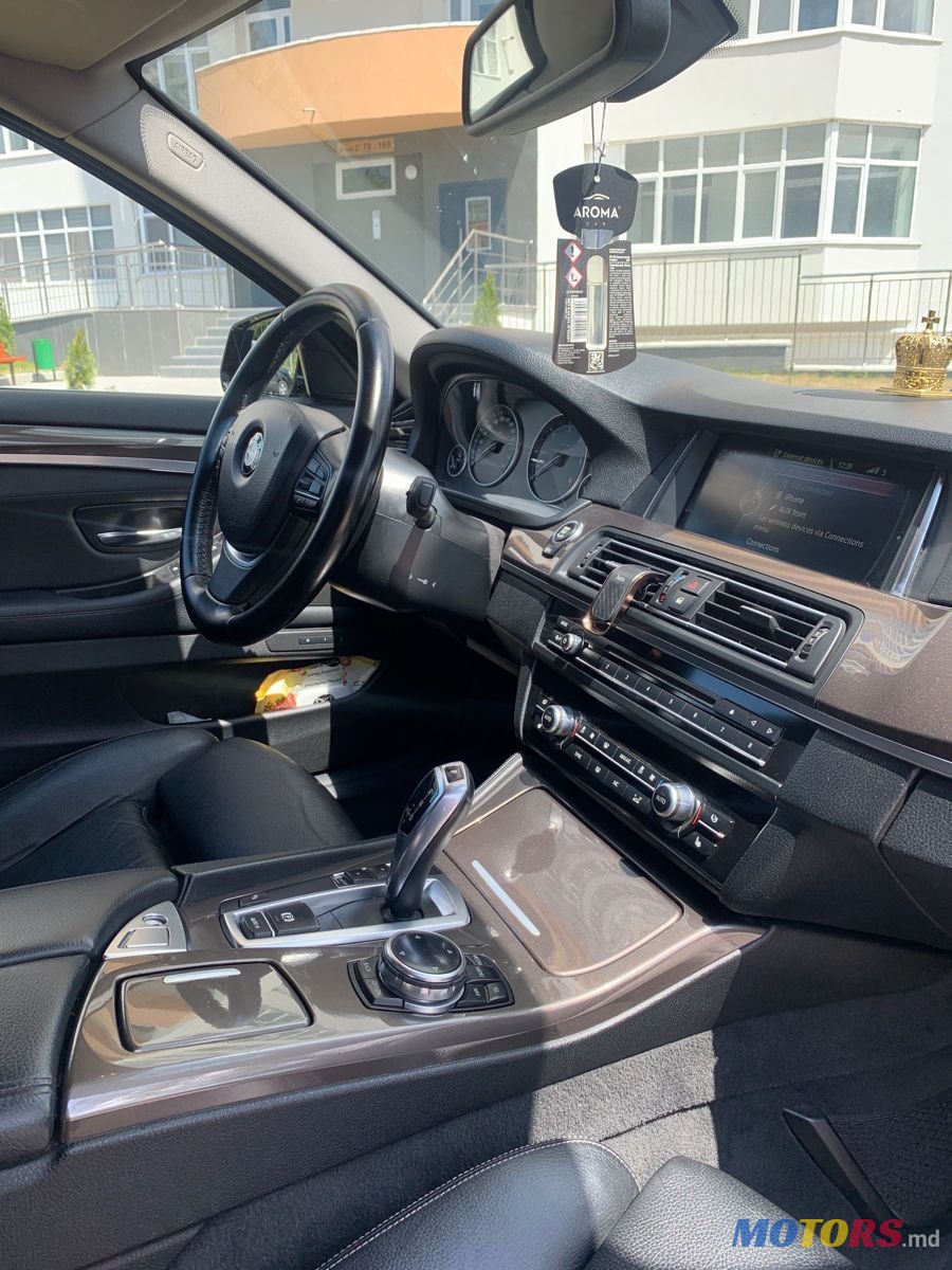 2015' BMW 5 Series photo #3