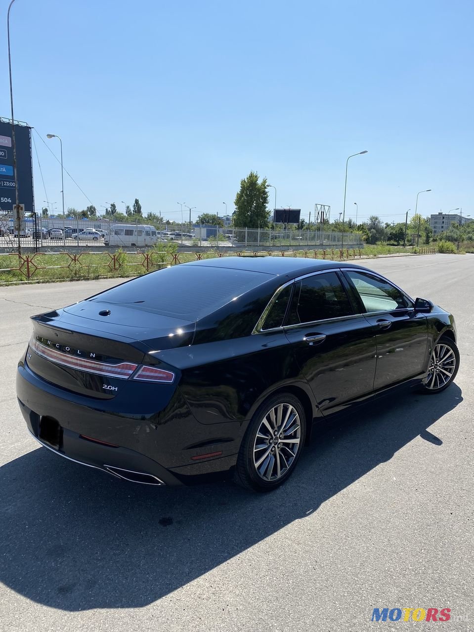 2016' Lincoln MKZ photo #1