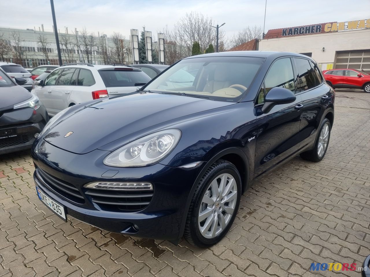 2010' Porsche Cayenne photo #1