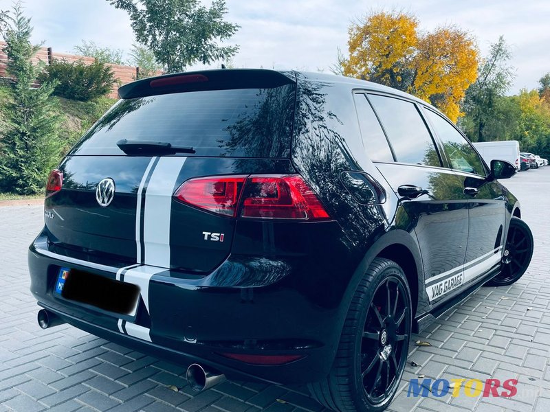 2016' Volkswagen Golf photo #4