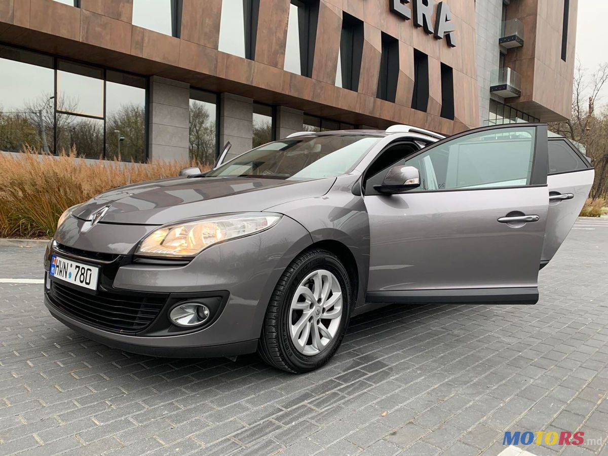 2012' Renault Megane photo #1