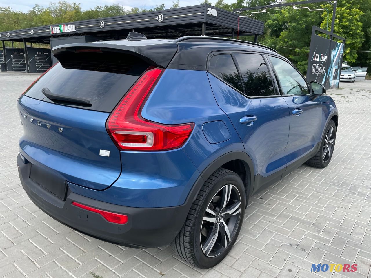 2020' Volvo XC40 photo #5