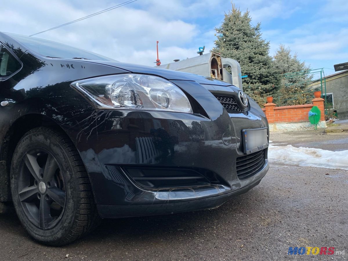 2008' Toyota Auris photo #3