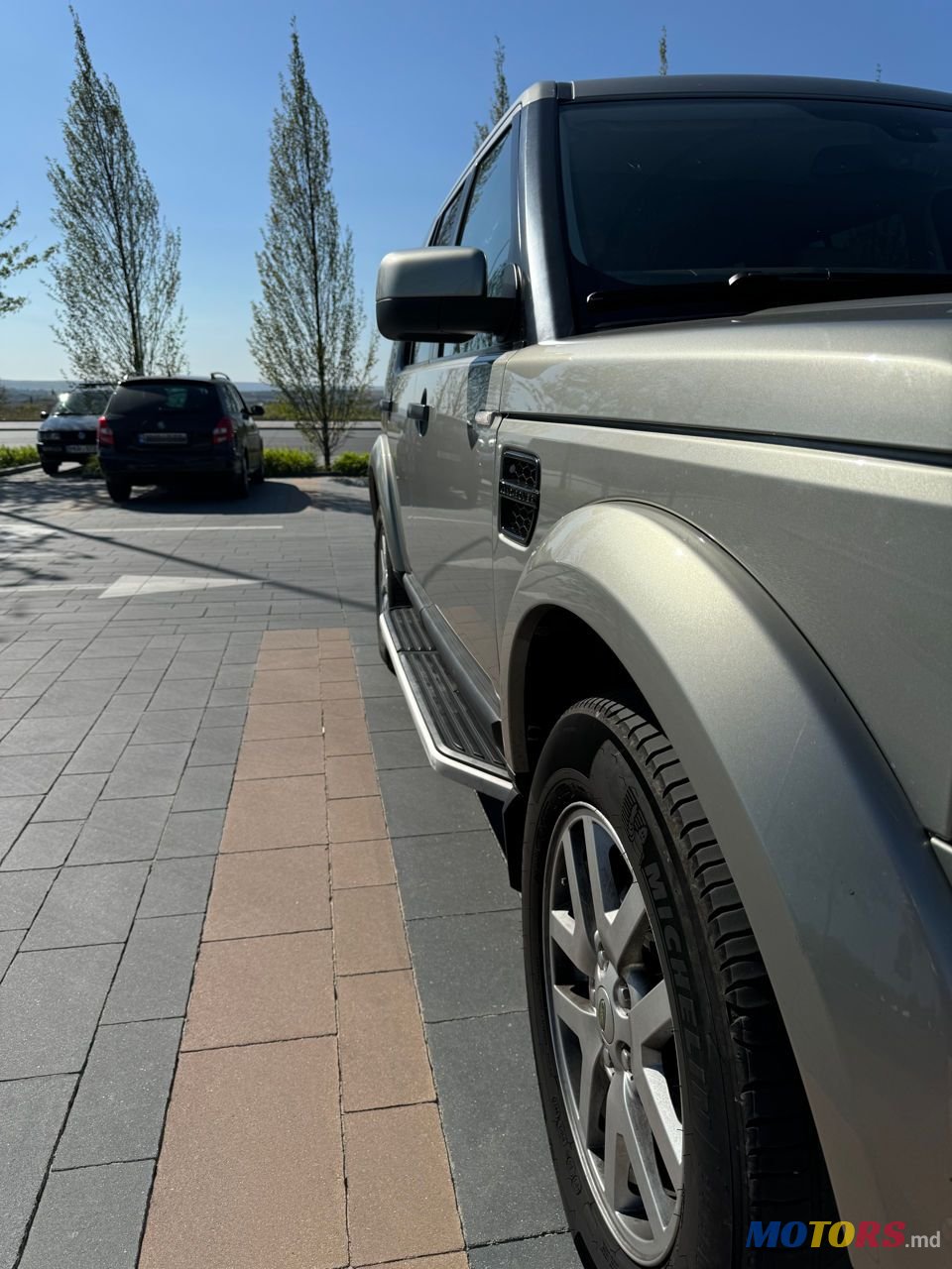 2010' Land Rover Discovery photo #5