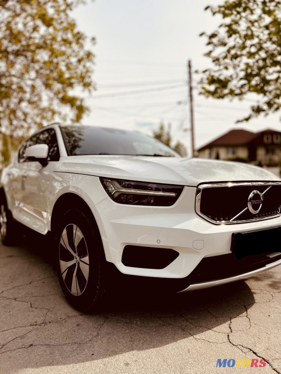 2021' Volvo XC40 photo #1