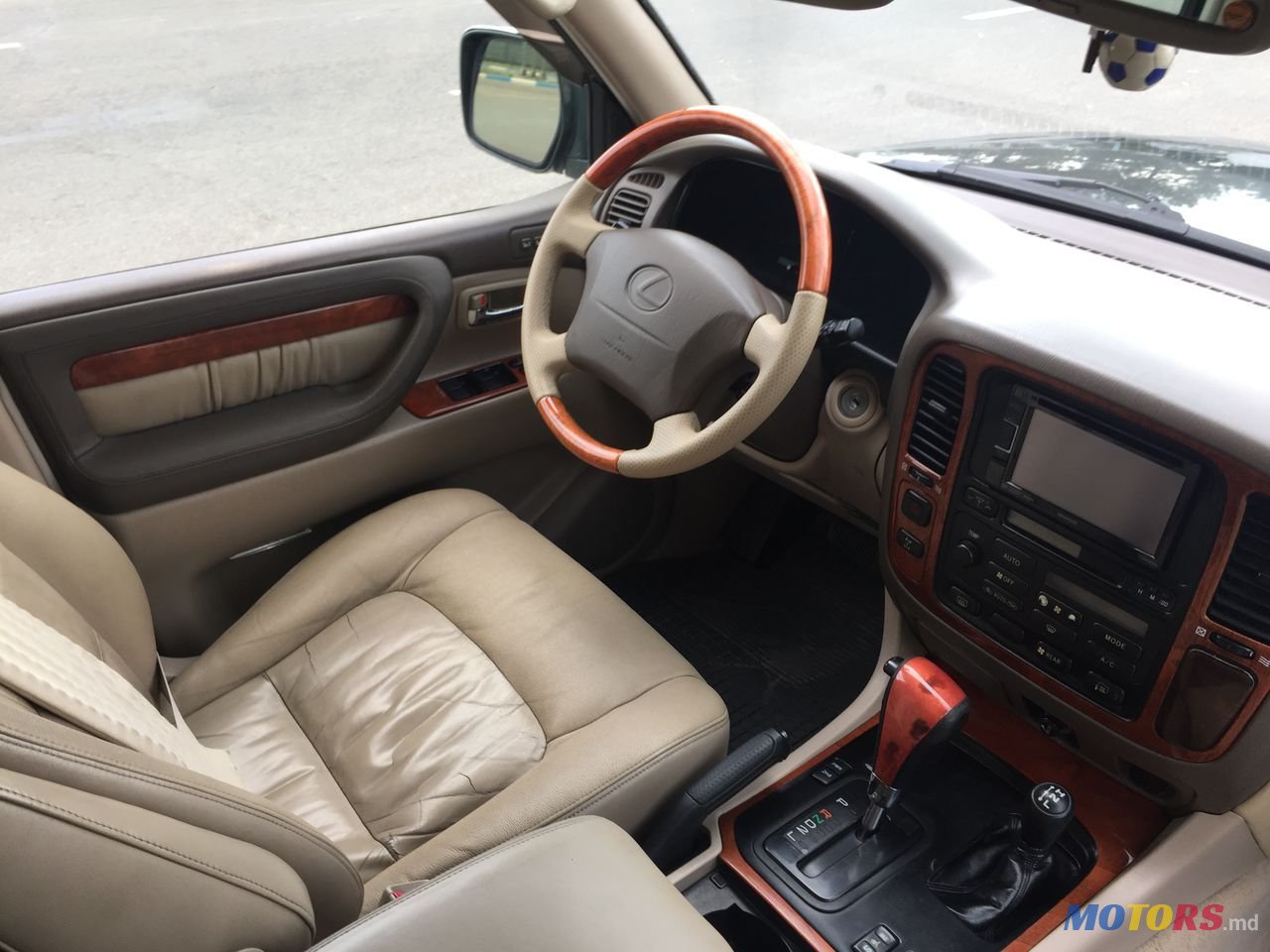 2000' Lexus Lx Series photo #2