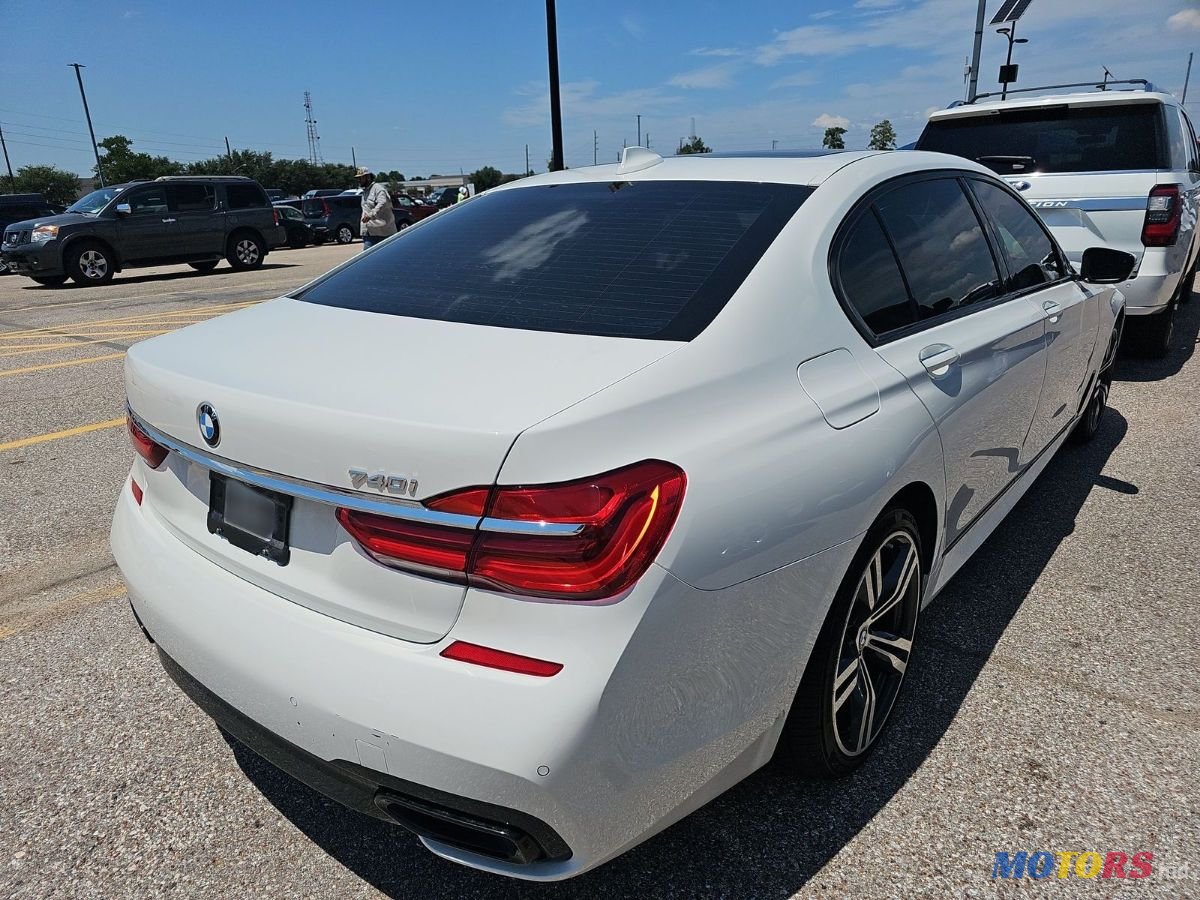 2018' BMW 7 Series photo #4