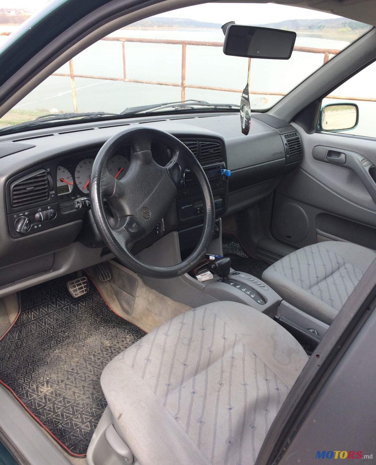 1996' Volkswagen Passat photo #5