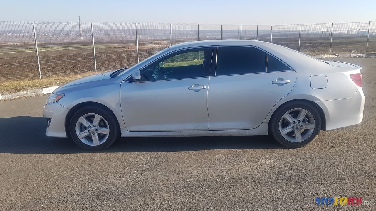 2014' Toyota Camry photo #1