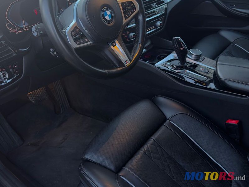 2020' BMW 5 Series photo #5