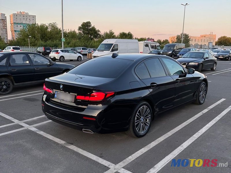 2020' BMW 5 Series photo #4