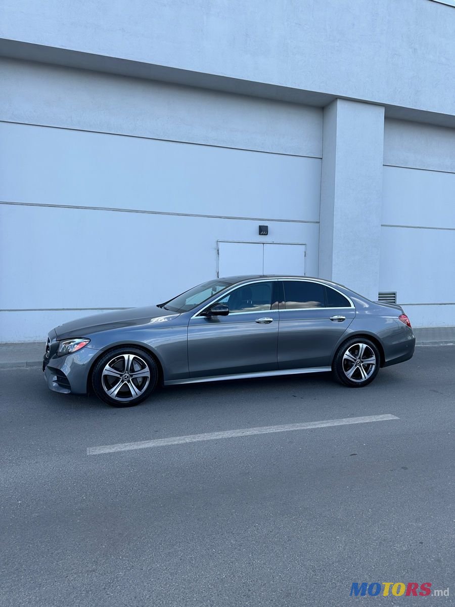 2017' Mercedes-Benz E-Class photo #3