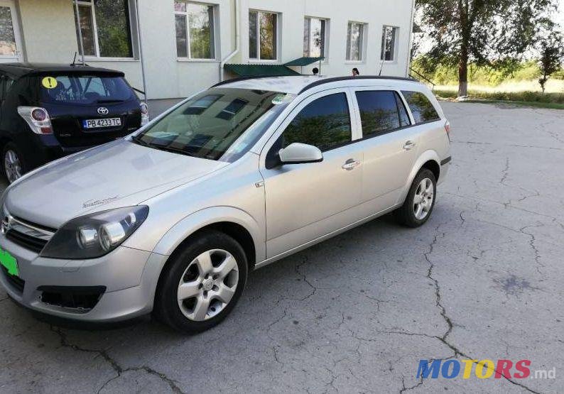 2006' Opel Astra photo #1