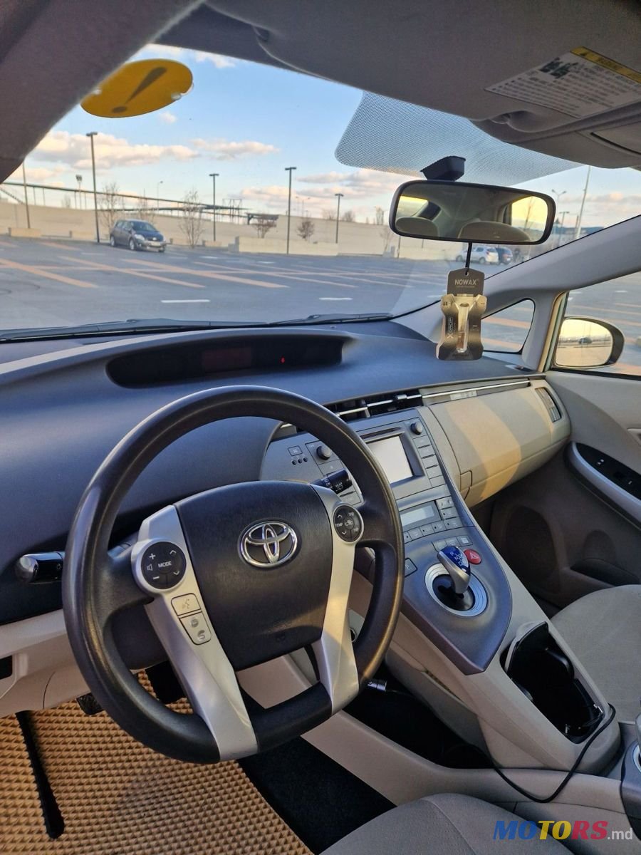 2014' Toyota Prius photo #4