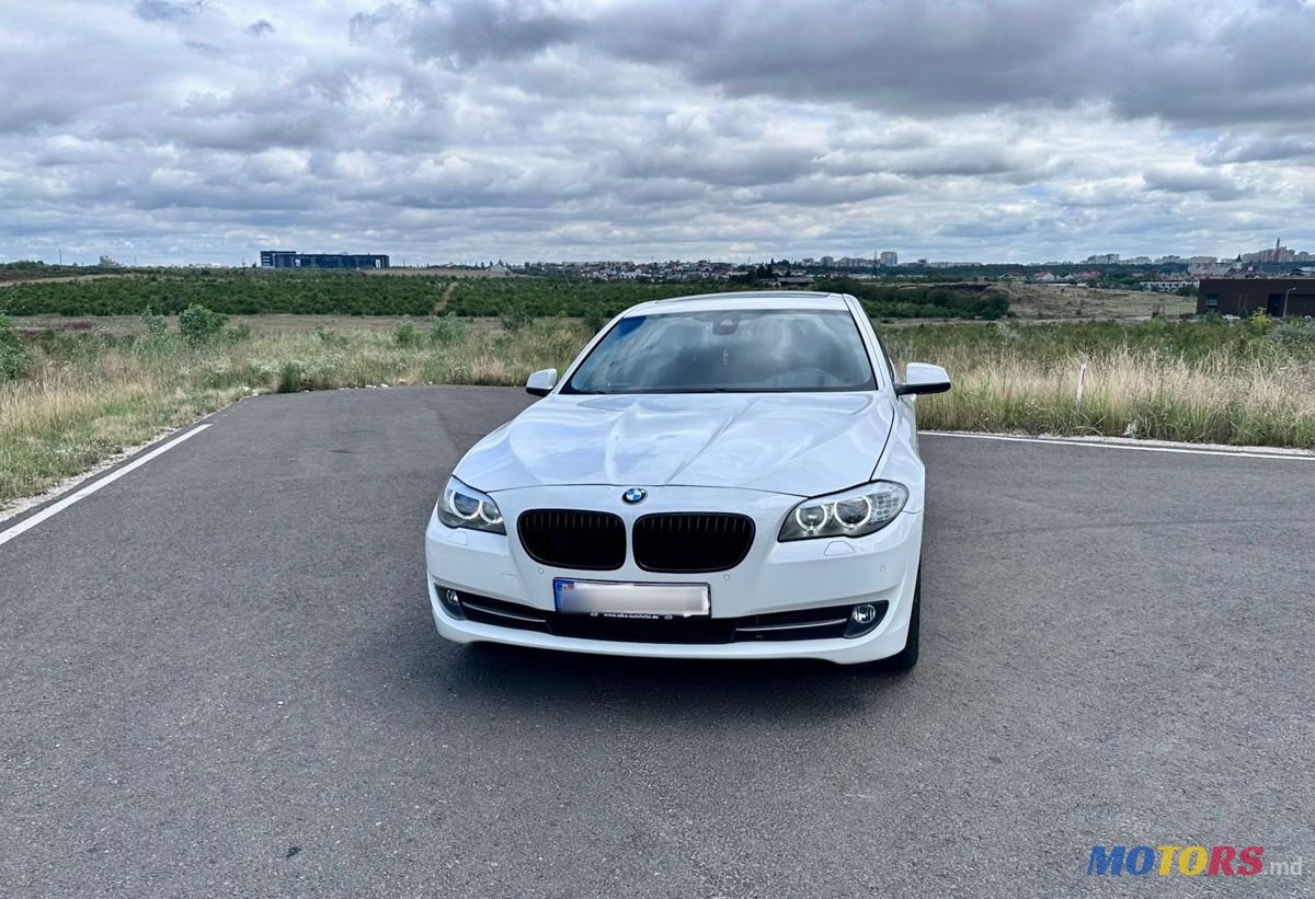 2013' BMW 5 Series photo #4