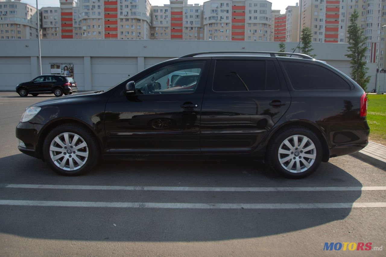 2011' Skoda Octavia photo #3