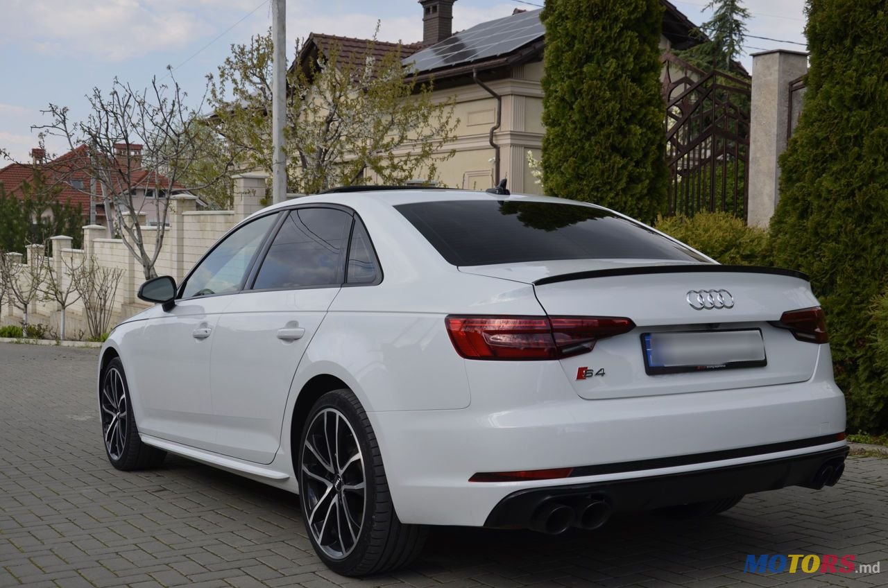 2019' Audi A4 photo #6