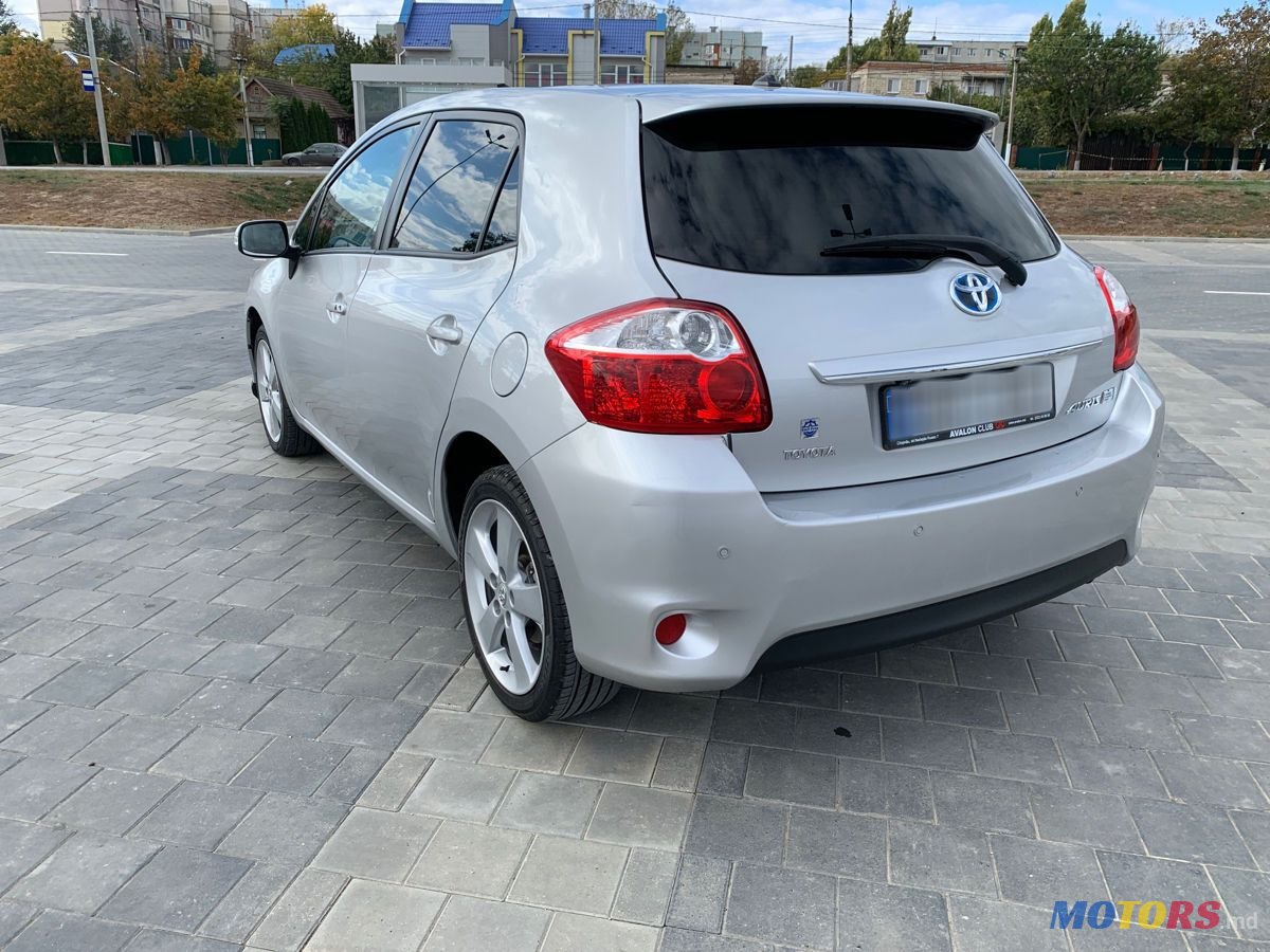 2010' Toyota Auris photo #6