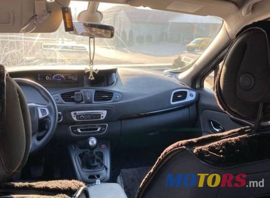 2012' Renault Scenic photo #6