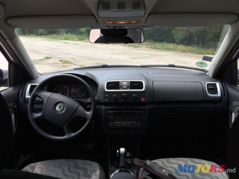 2008' Skoda Roomster photo #2