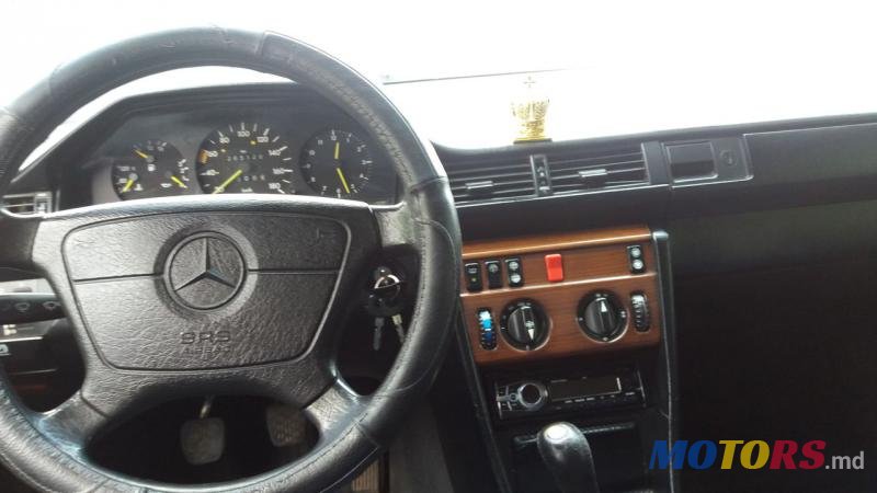 1990' Mercedes-Benz E-Class photo #7