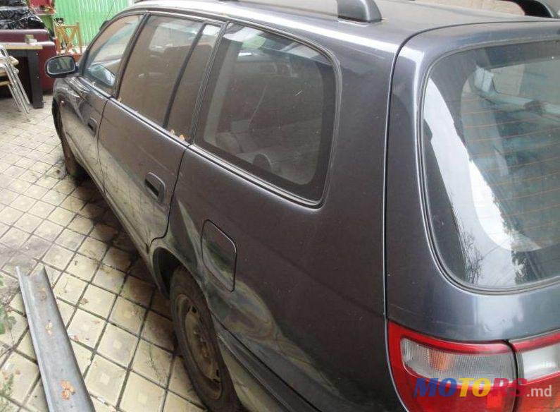 1995' Toyota Carina photo #1