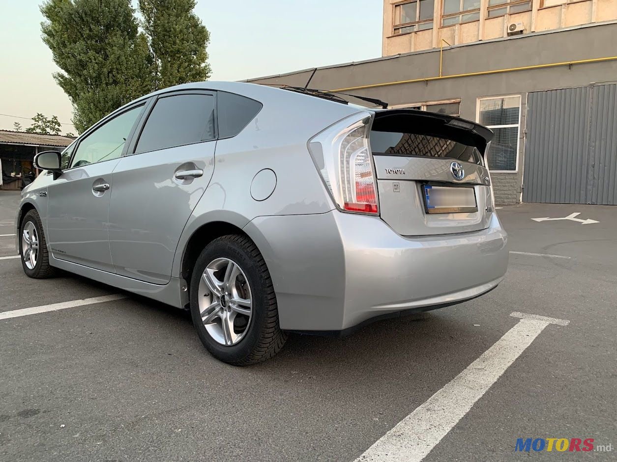 2012' Toyota Prius photo #3