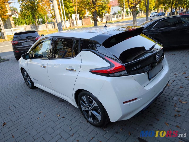 2020' Nissan Leaf photo #5