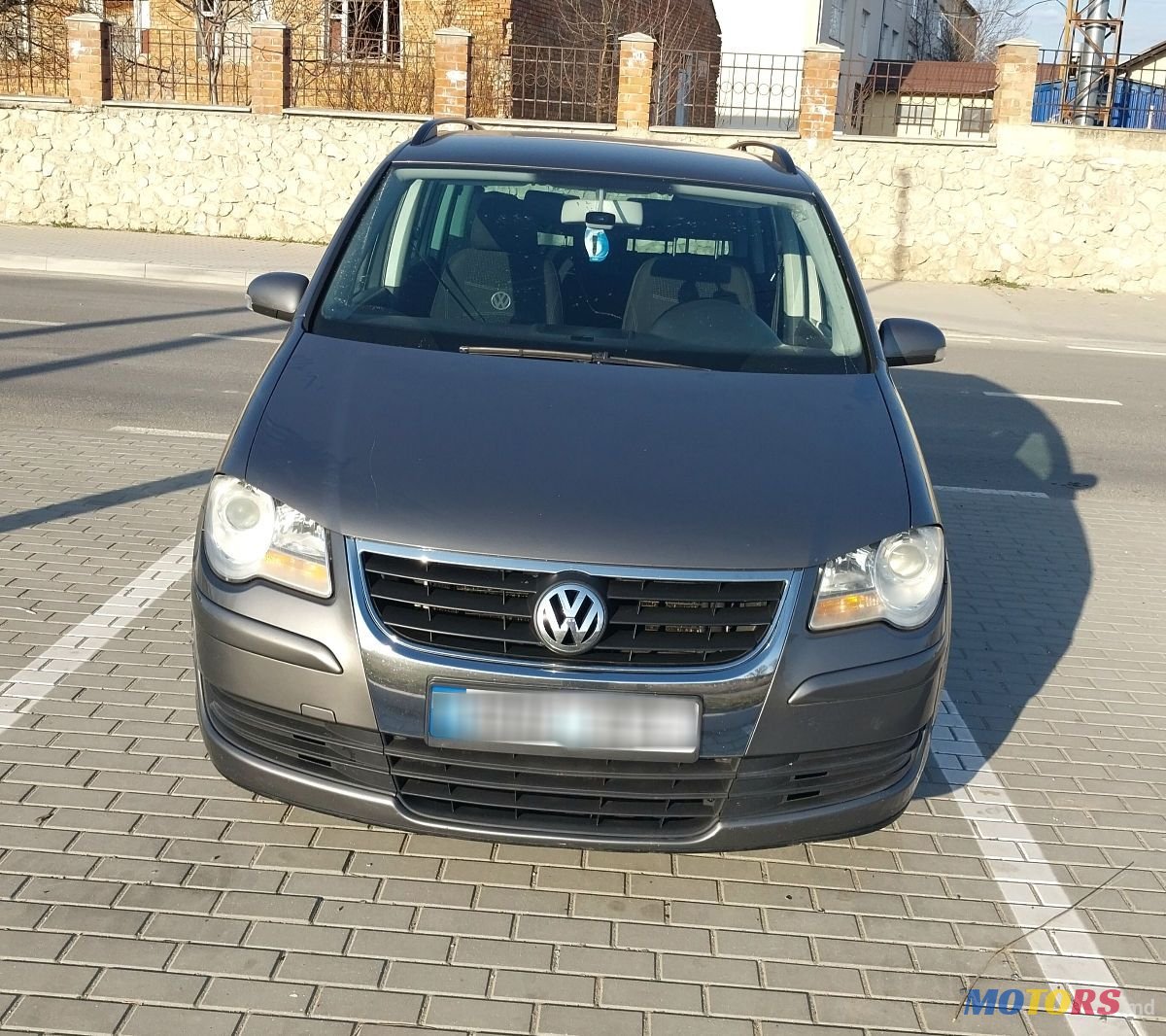 2007' Volkswagen Touran photo #2