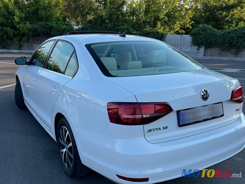 2017' Volkswagen Jetta photo #3