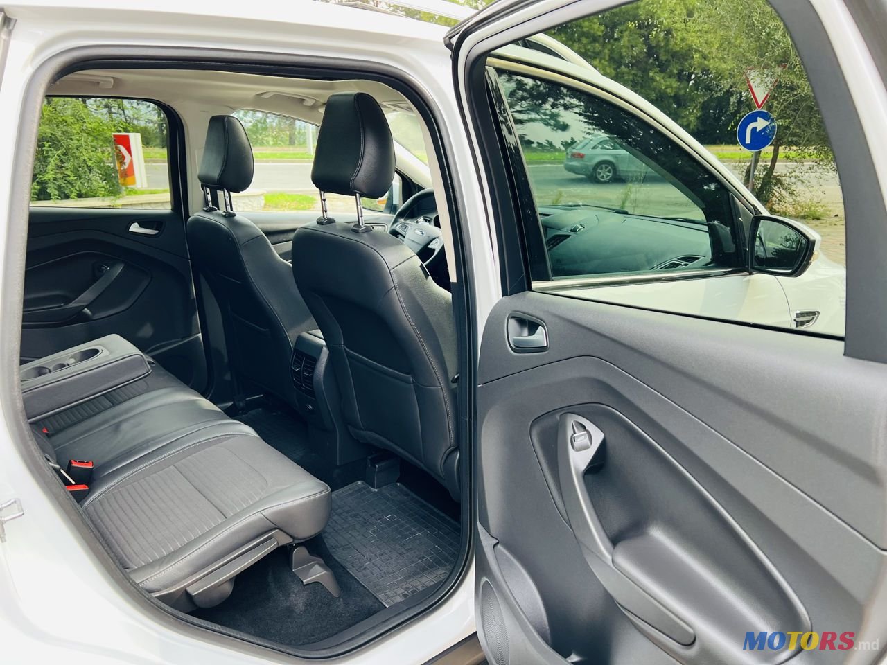 2017' Ford Kuga photo #5