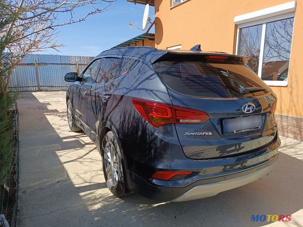 2016' Hyundai Santa Fe photo #3