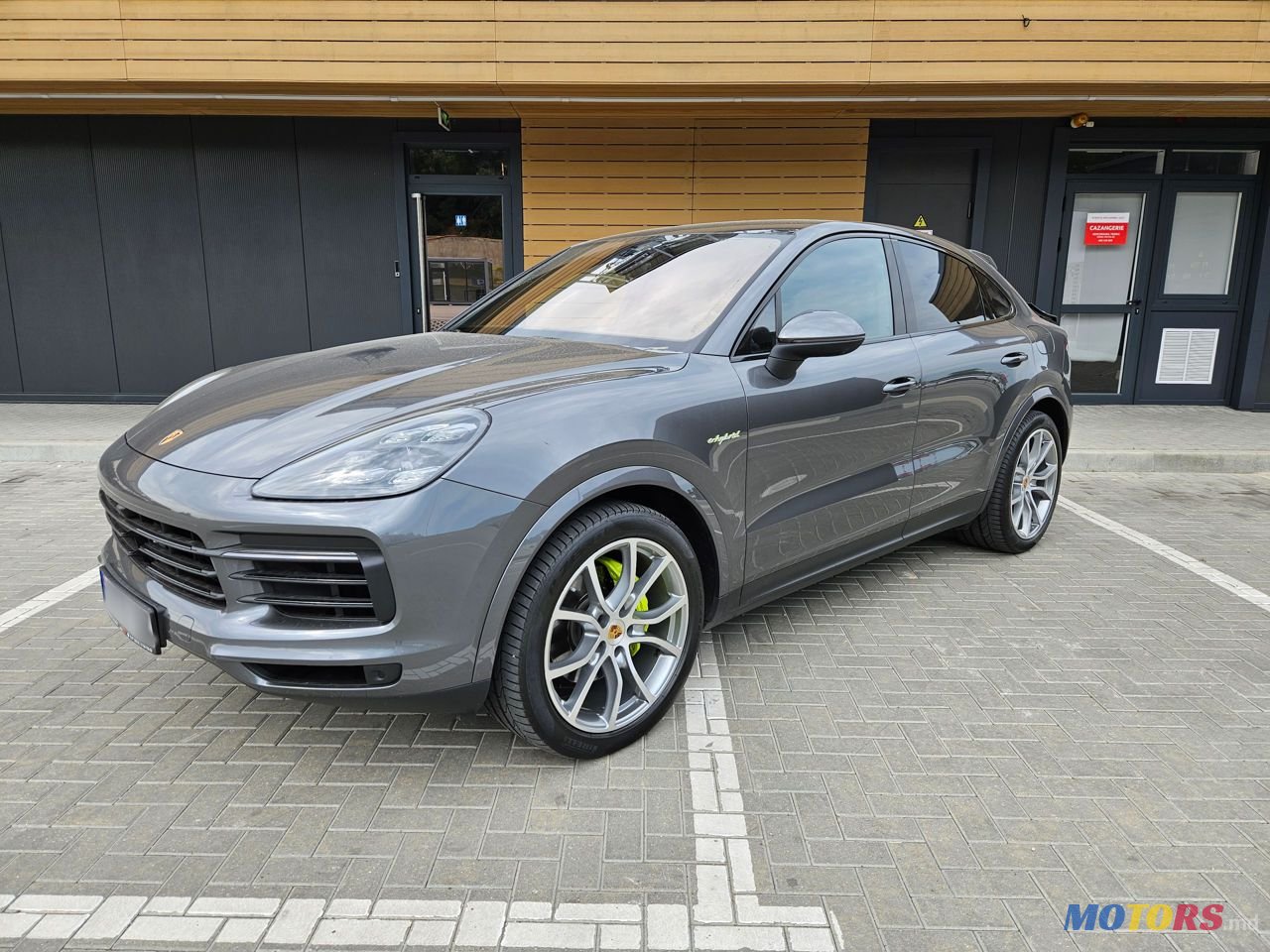 2019' Porsche Cayenne photo #4