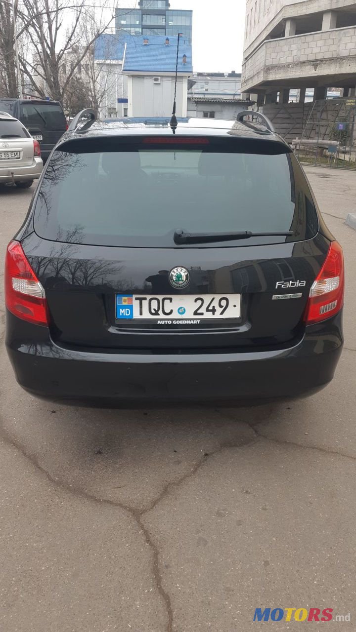2012' Skoda Fabia photo #5