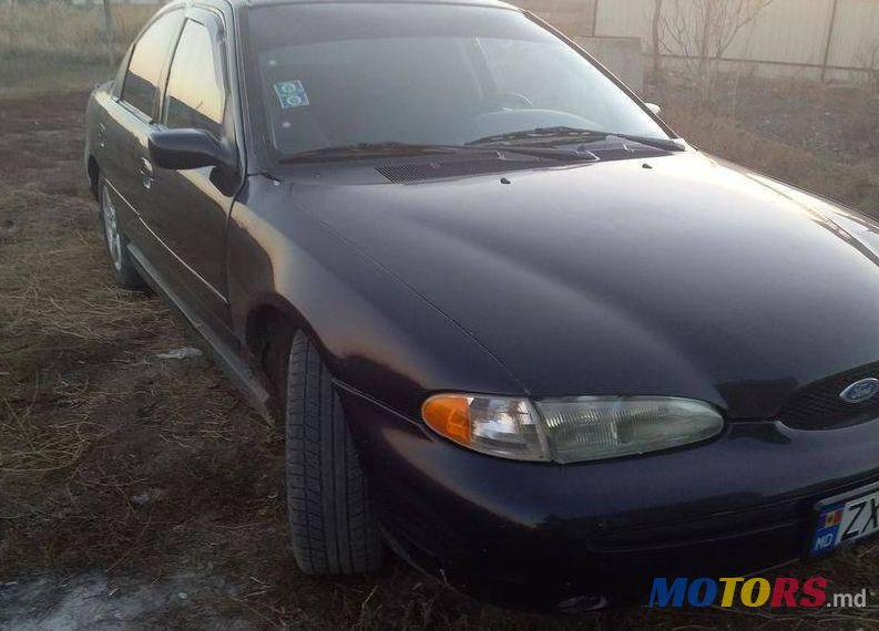 1995' Ford Crown Victoria photo #1