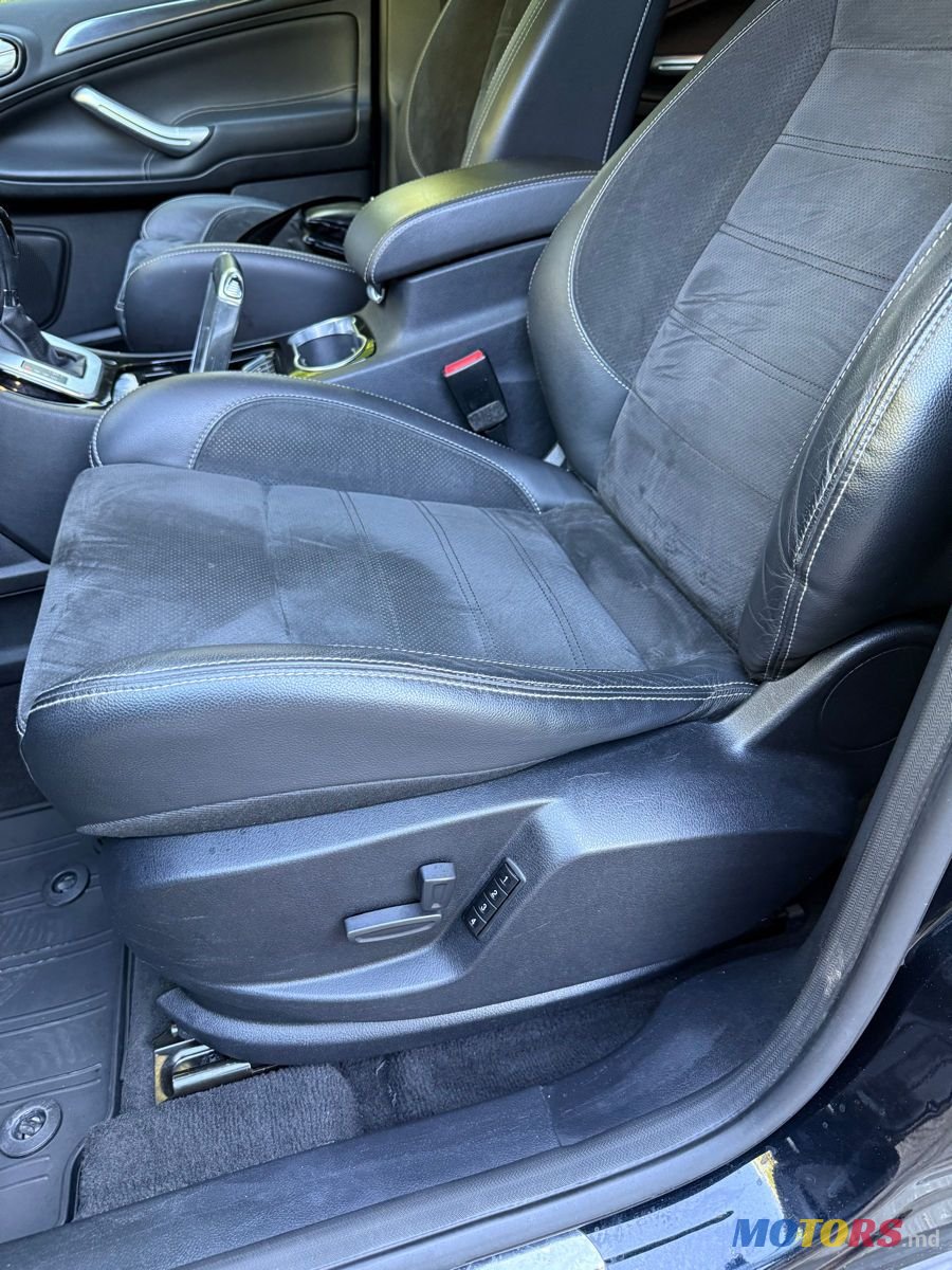 2011' Ford S-Max photo #6