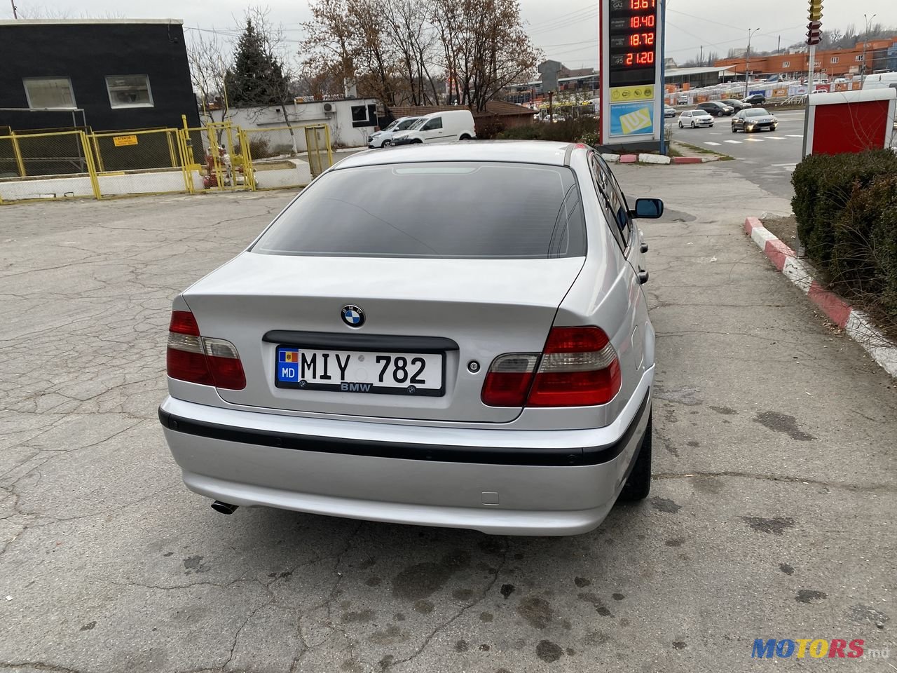 2004' BMW 3 Series photo #5