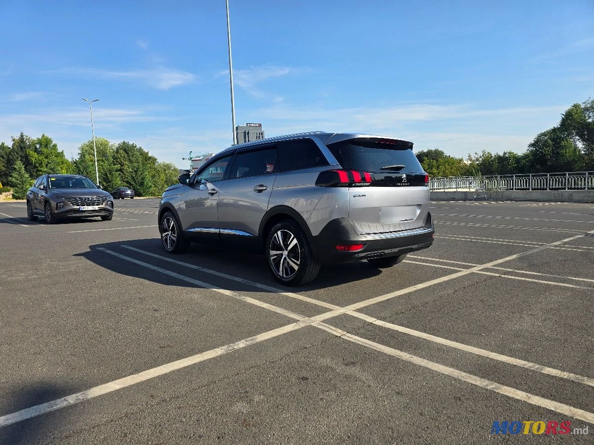 2019' Peugeot 5008 photo #4