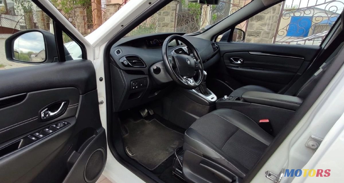 2016' Renault Grand Scenic photo #5