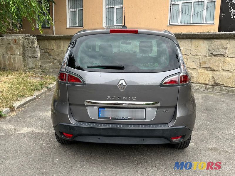 2013' Renault Scenic photo #5