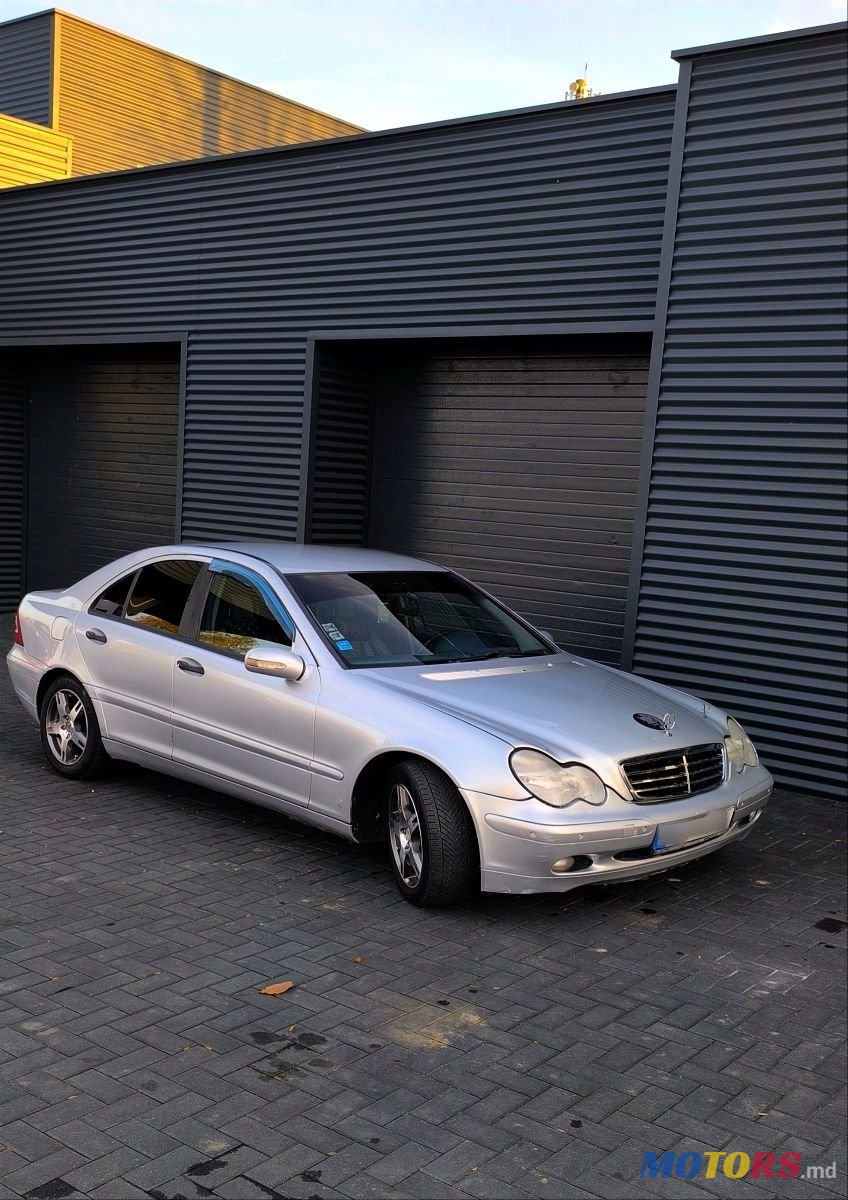 2002' Mercedes-Benz C-Class photo #5