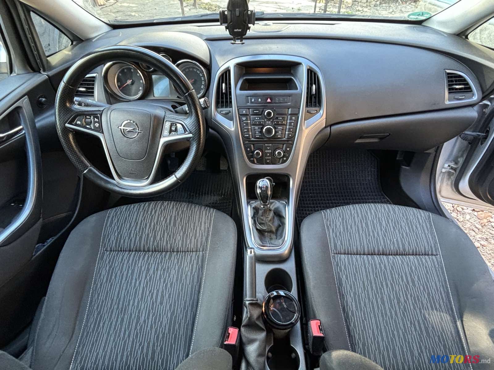 2013' Opel Astra J Restailing photo #5