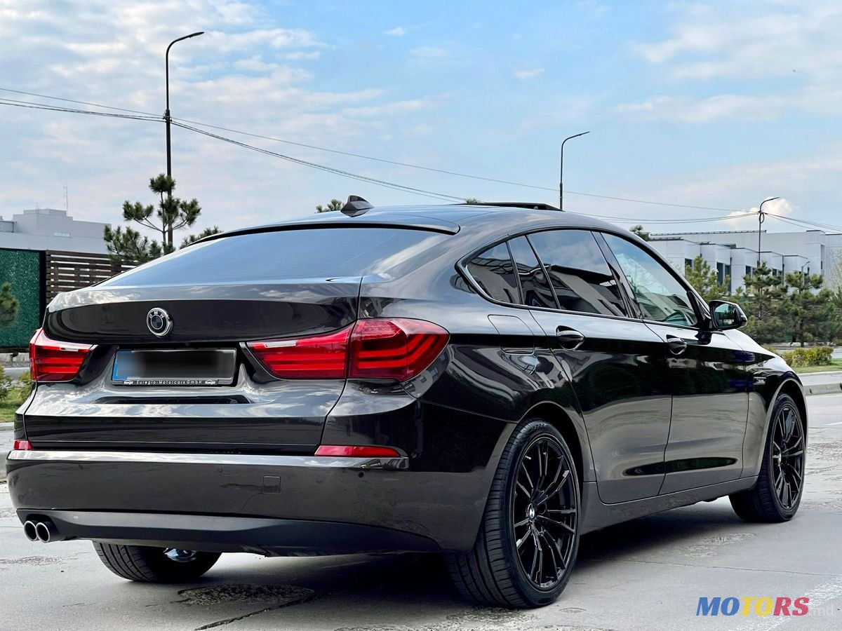 2013' BMW 5 Series photo #3